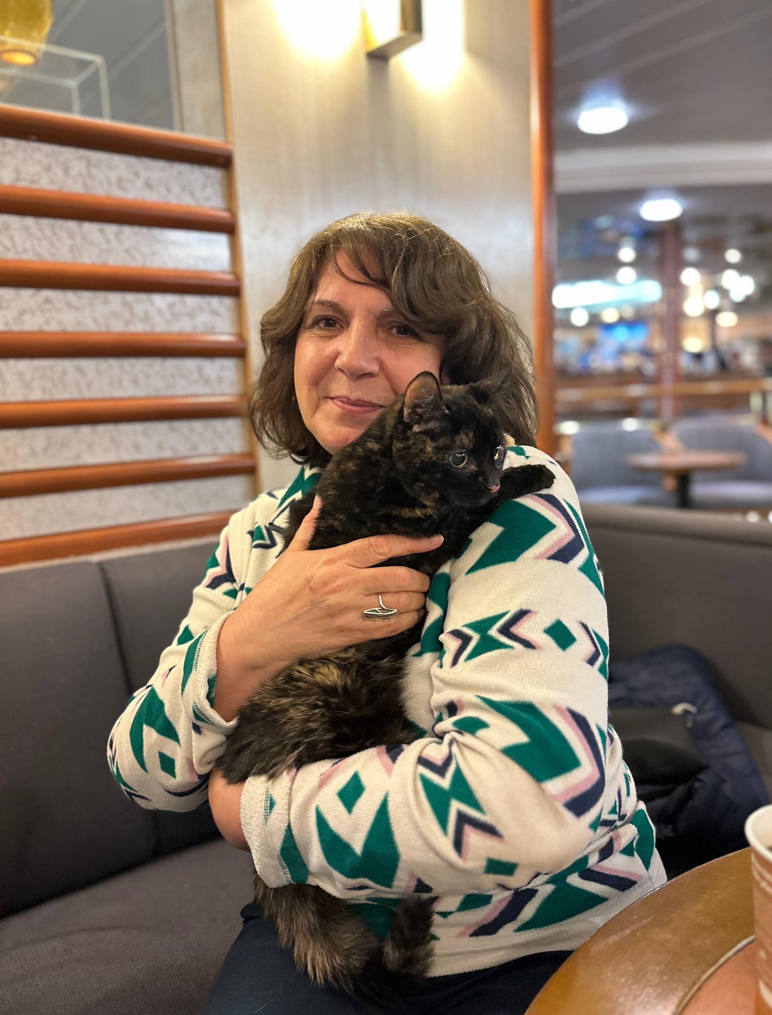 Pet Shuttle Paris – London | Cat & Dog Transport via Eurotunnel